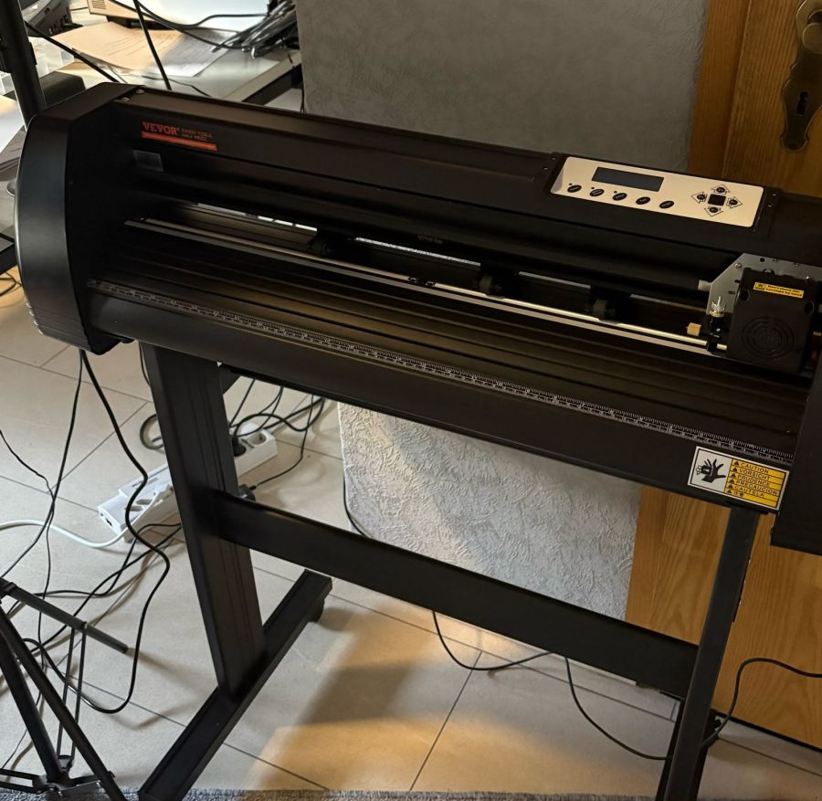 Der Schneideplotter in der Werkstatt